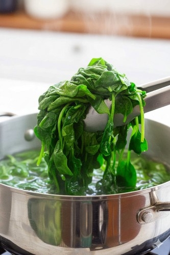 How to Blanch Spinach in 5 Minutes for Perfectly Green, Fresh Flavor